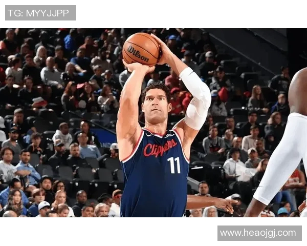 布鲁克洛佩斯：从NBA巨星到篮球战术革新者的成长之路